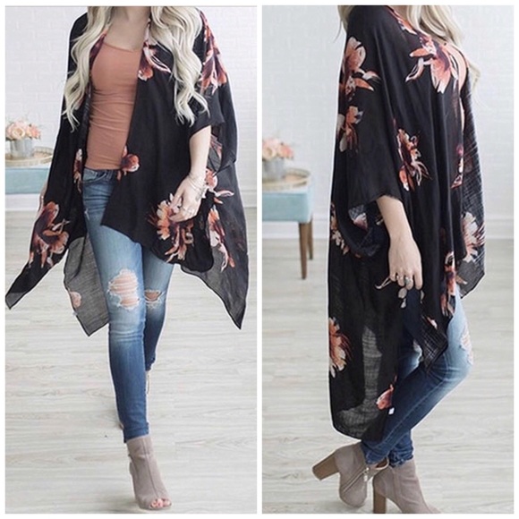 Boutique Other - 🆕Malia Floral Kimono Cardigan